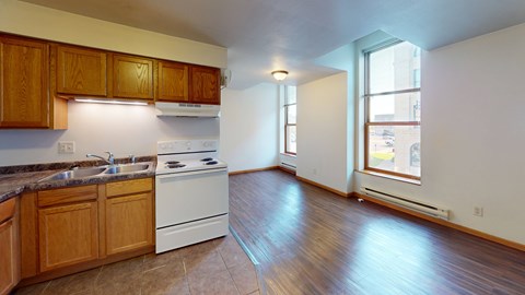 Floor plan for 1 bed, 1 bath, 560 sqft